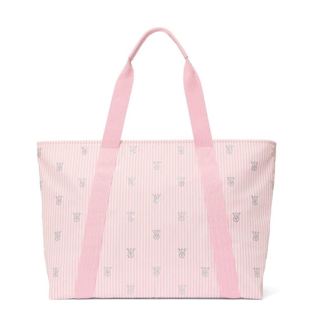 Victoria’s Secret Candy Cane Sherpa Plush Blanket & Tote Set - Picture 6 of 10